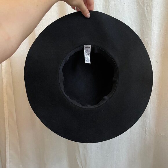 Black Felt Wide Brim Hat - Picture 4 of 5